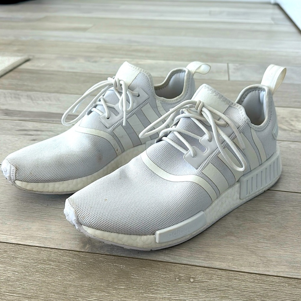 Men’s sneakers white